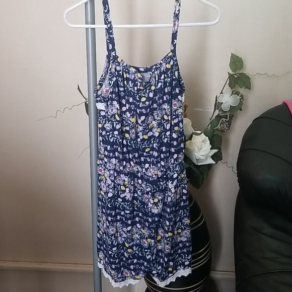 Romper - Picture 2 of 3